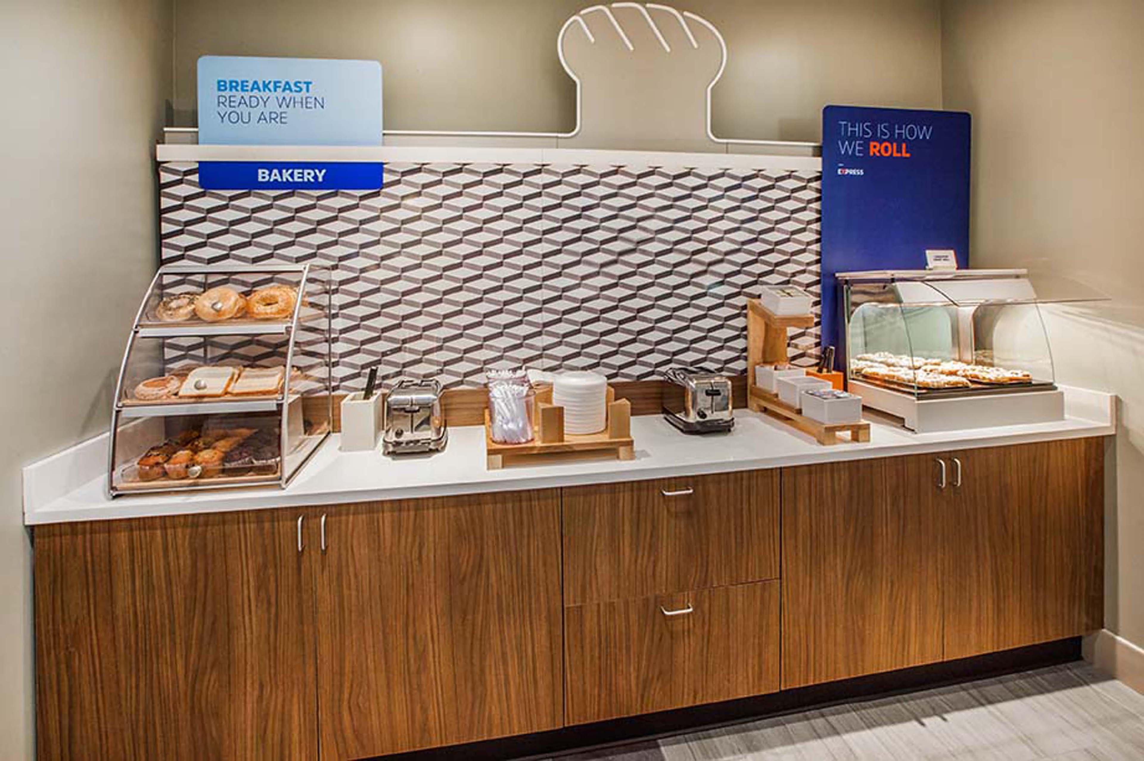 Holiday Inn Express Pittsburgh - Munhall By Ihg Exterior photo